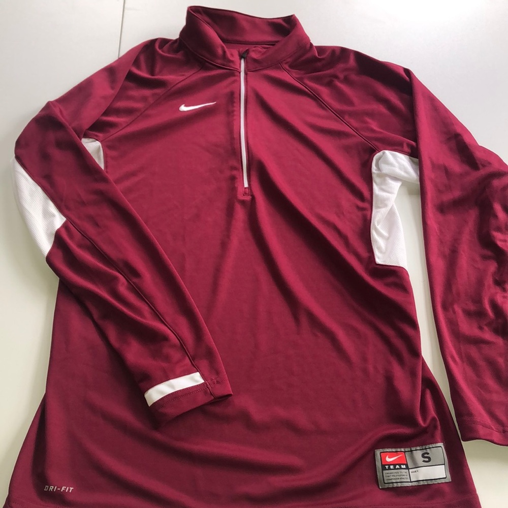 Maroon Nike 3/5 zip